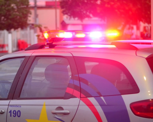 Suspeitos se passam por policiais, invadem casa e executaram um homem
